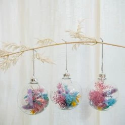 Ohitsperfect Dried Flower Glass Bauble – Pastels
