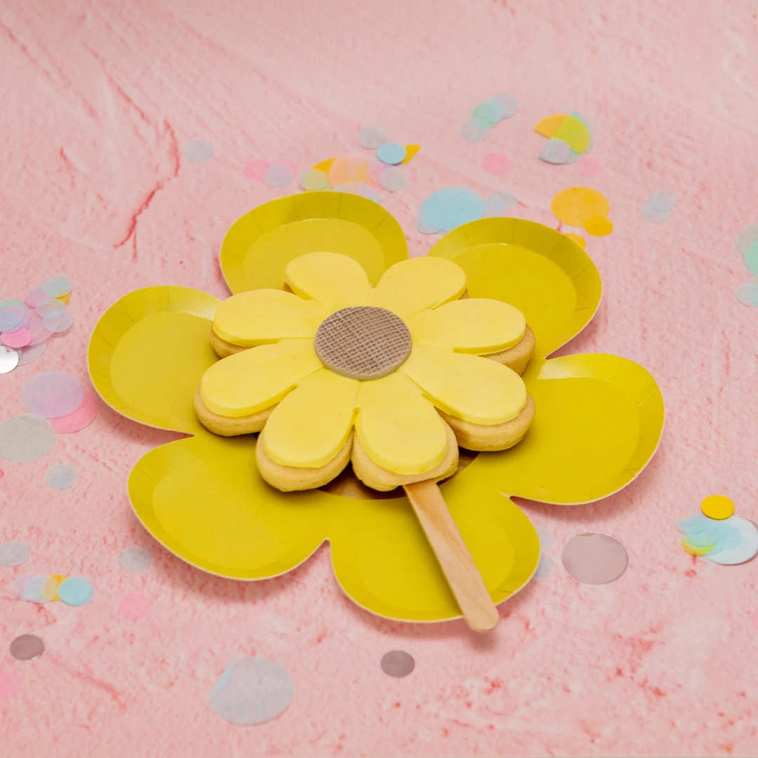 Ohitsperfect Daisy Cookie Pops - Yellow Kids Birthday 4 Ohitsperfect Daisy Cookie Pops - Yellow Kids Birthday
