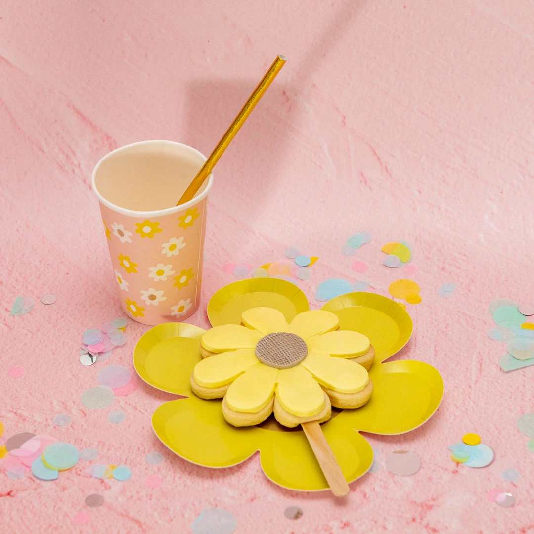 Ohitsperfect Daisy Cookie Pops - Yellow Kids Birthday 6 Ohitsperfect Daisy Cookie Pops - Yellow Kids Birthday