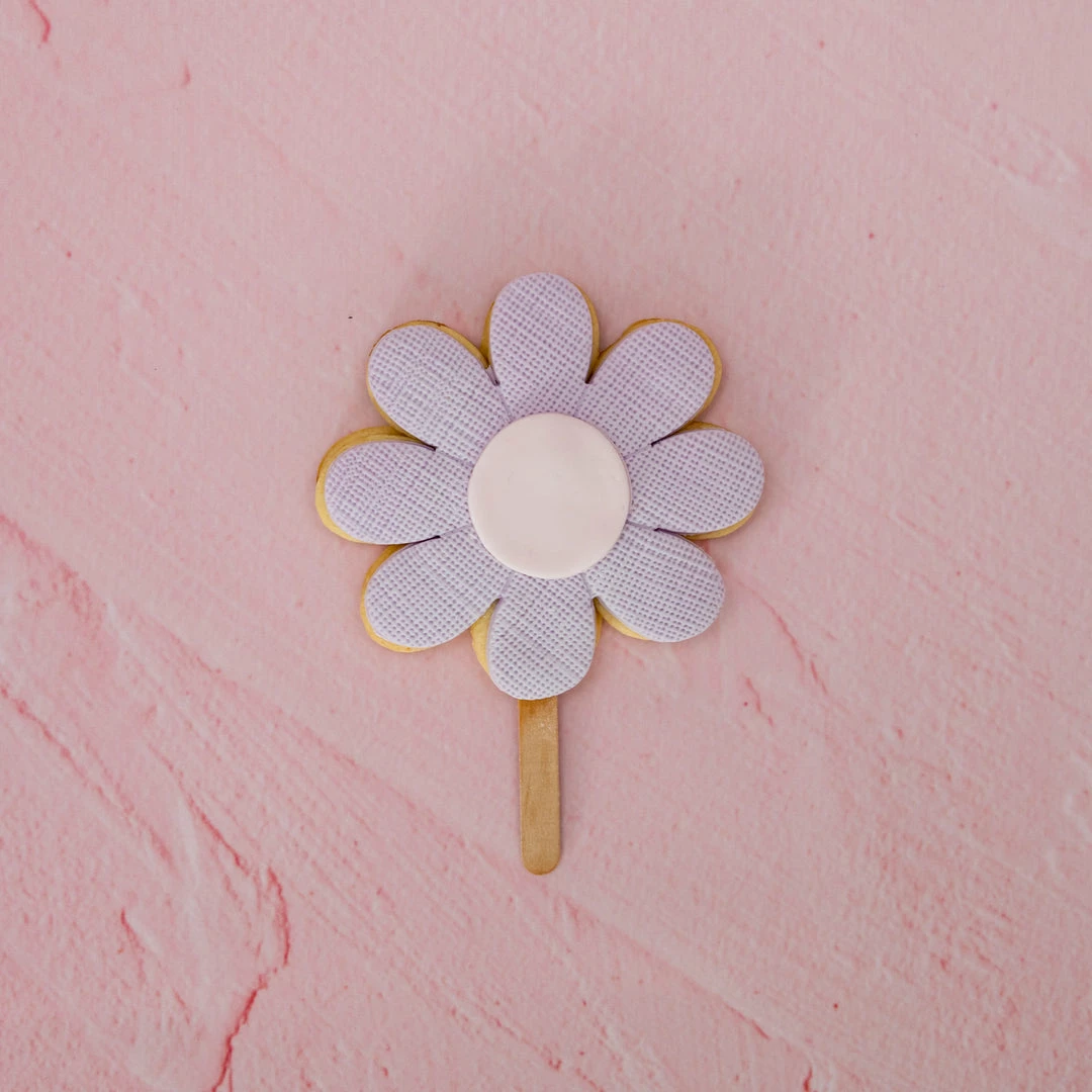 Ohitsperfect Kids Birthday Daisy Cookie Pops - Lilac 3 Ohitsperfect Kids Birthday Daisy Cookie Pops - Lilac