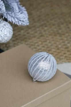 Christmas Silver Ribbed Bauble