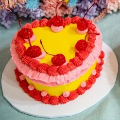 Ohitsperfect Retro Heart Shaped Cake - Yellow Bridal Shower & Hens