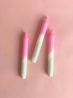 Ohitsperfect Strawberry Delight Dip Dyed Candle