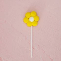 Ohitsperfect Pom Pom Daisy Topper