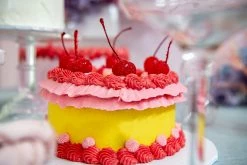 Ohitsperfect Retro Heart Shaped Cake - Yellow Bridal Shower & Hens